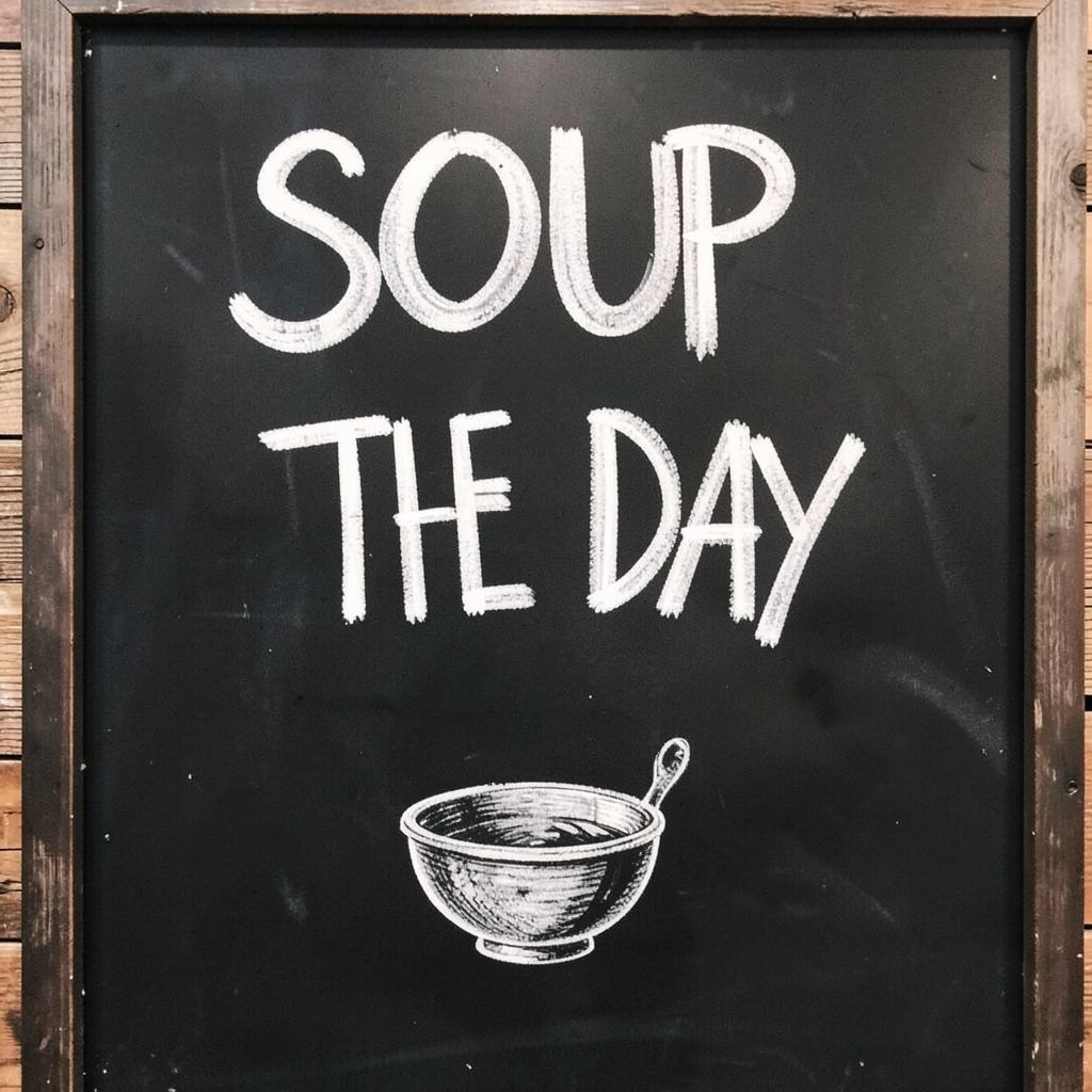 Atomic ChatのFlux.2 Klein 4B、Q8_0、プロンプト: A hand-lettered chalkboard menu reading 'SOUP OF THE DAY' with a small drawing of a bowl beneath